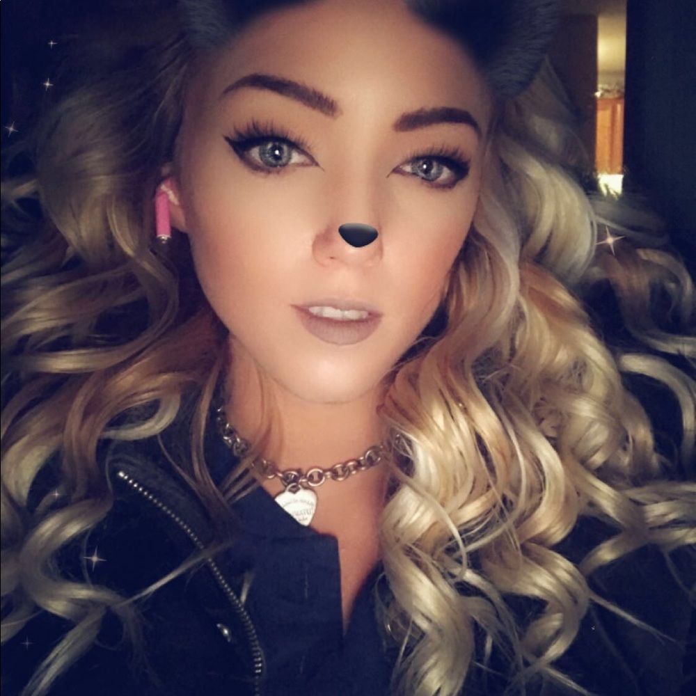 Meet your Posher, Tiffany